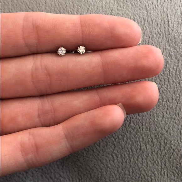 Stud earring set of 8 - Picture 4 of 8